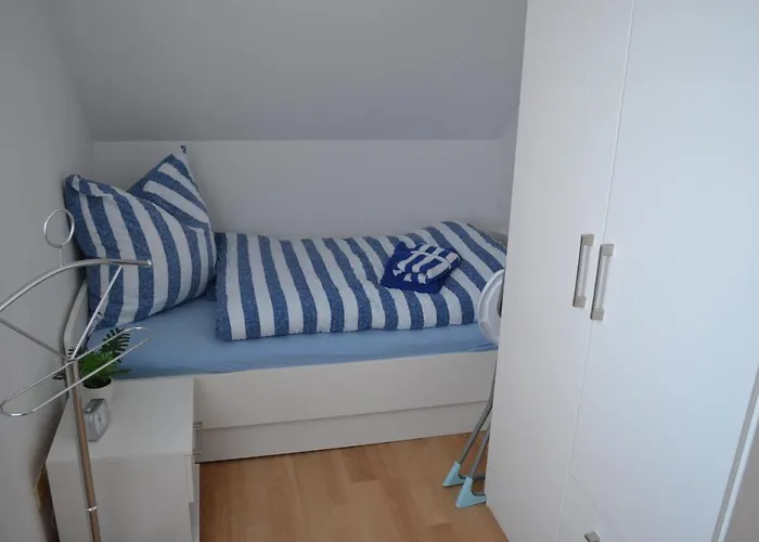 Ferienhaushaelfte Harmonie Lägenhet *